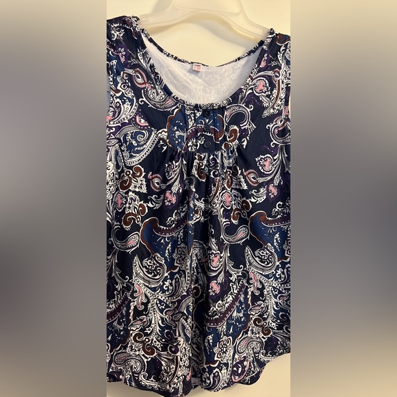 🔥🌸 Halife Tank Top 🌸🔥 - Picture 3 of 6